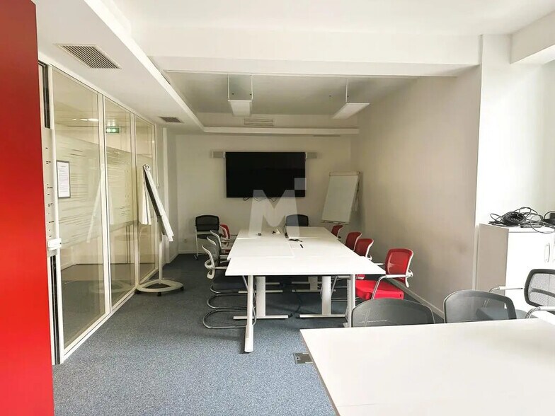 Office in Lieusaint for sale - Interior Photo - Image 3 of 11