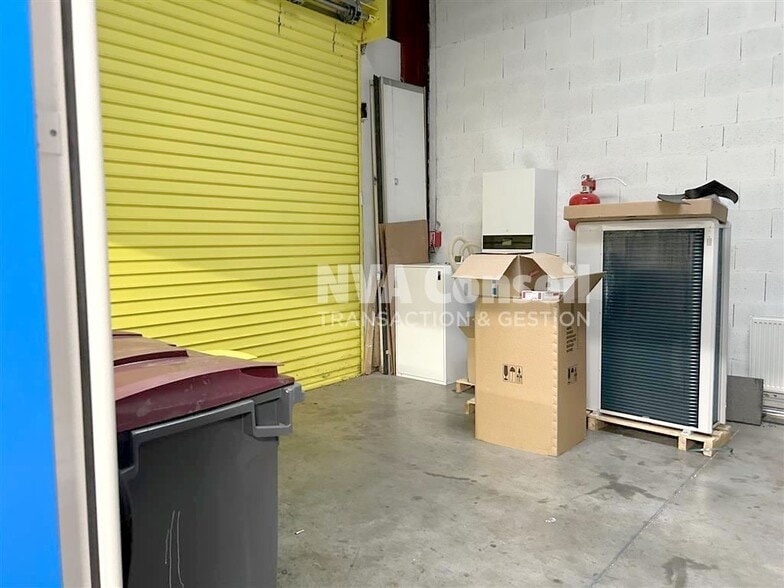 1 Rue Gustave Eiffel, Le Plessis-Bouchard for lease - Interior Photo - Image 3 of 9