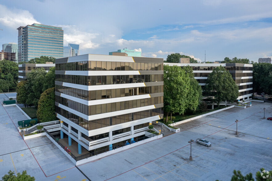 3525 Piedmont Rd NE, Atlanta, GA for lease - Primary Photo - Image 1 of 15