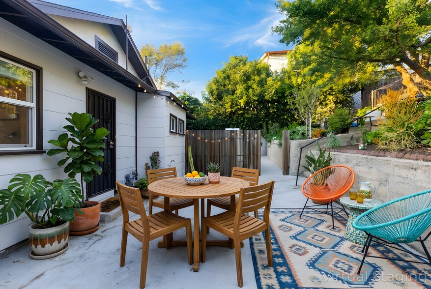 534 Casanova St, Los Angeles, CA for sale - Building Photo - Image 3 of 16