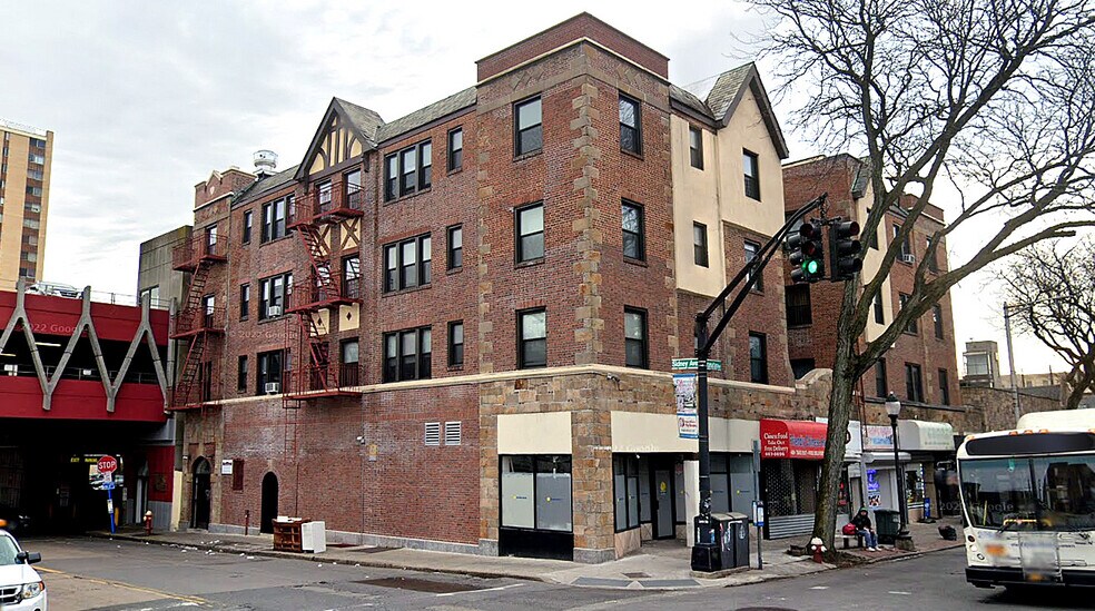 6 E Sidney Ave, Mount Vernon, NY à vendre - Photo du bâtiment - Image 2 de 29