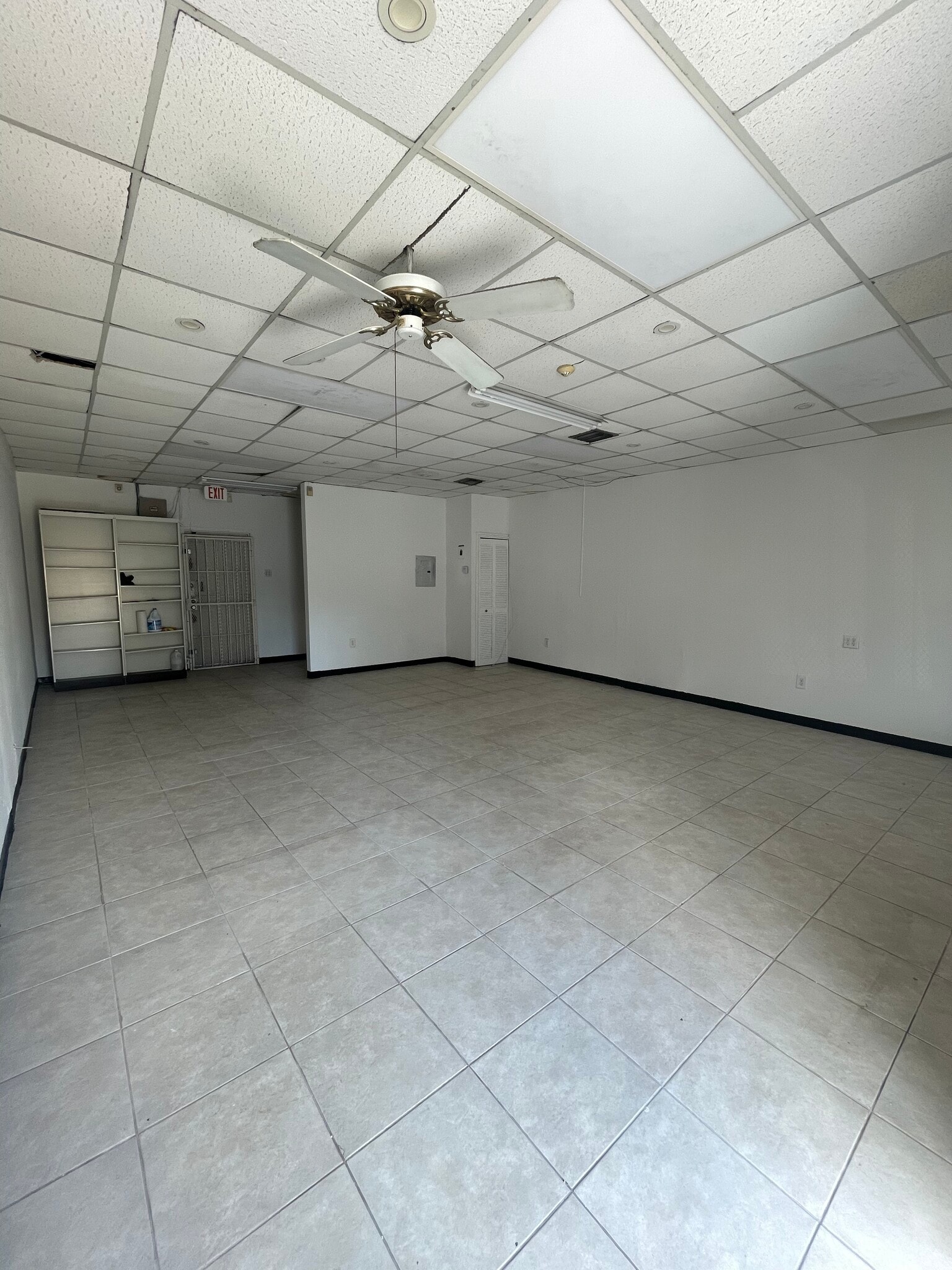 375 NE 54th St, Miami, FL à louer Photo intérieure- Image 1 de 6