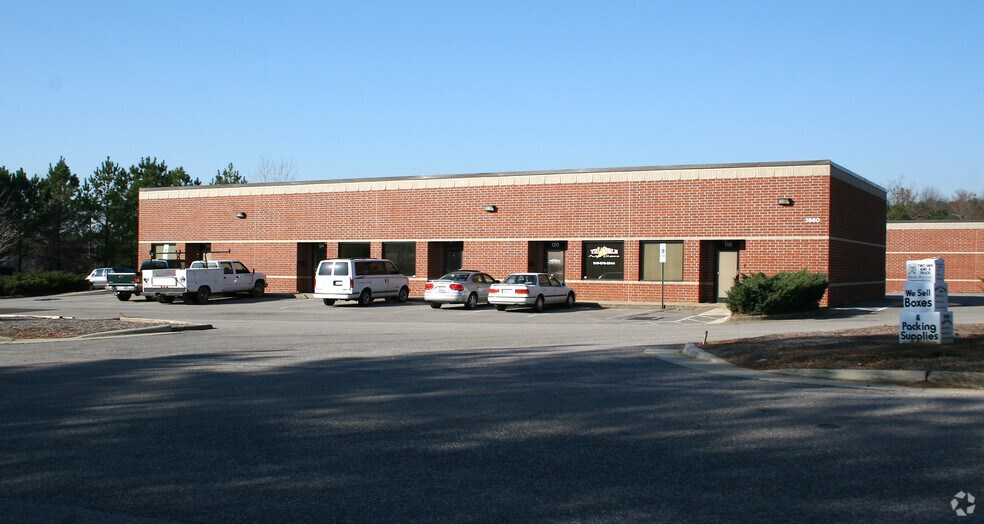 2650-2660 Discovery Dr, Raleigh, NC à louer - Photo du bâtiment - Image 2 de 7