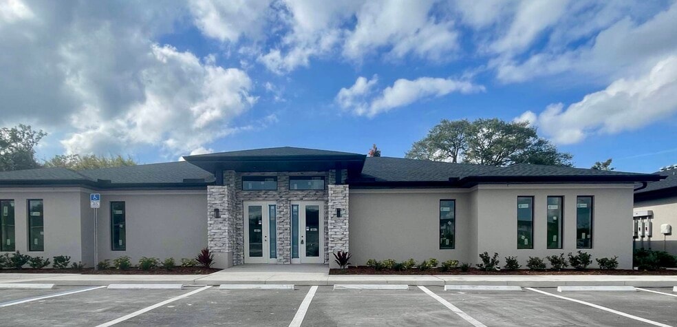 10357 Black Mangrove Ln, Riverview, FL à louer - Photo du bâtiment - Image 1 de 4