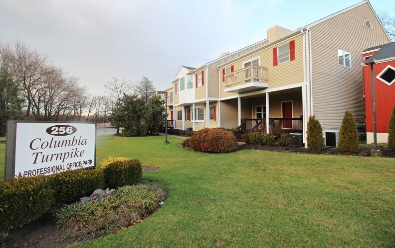 256 Columbia Tpke, Florham Park, NJ à vendre - Photo du bâtiment - Image 2 de 7