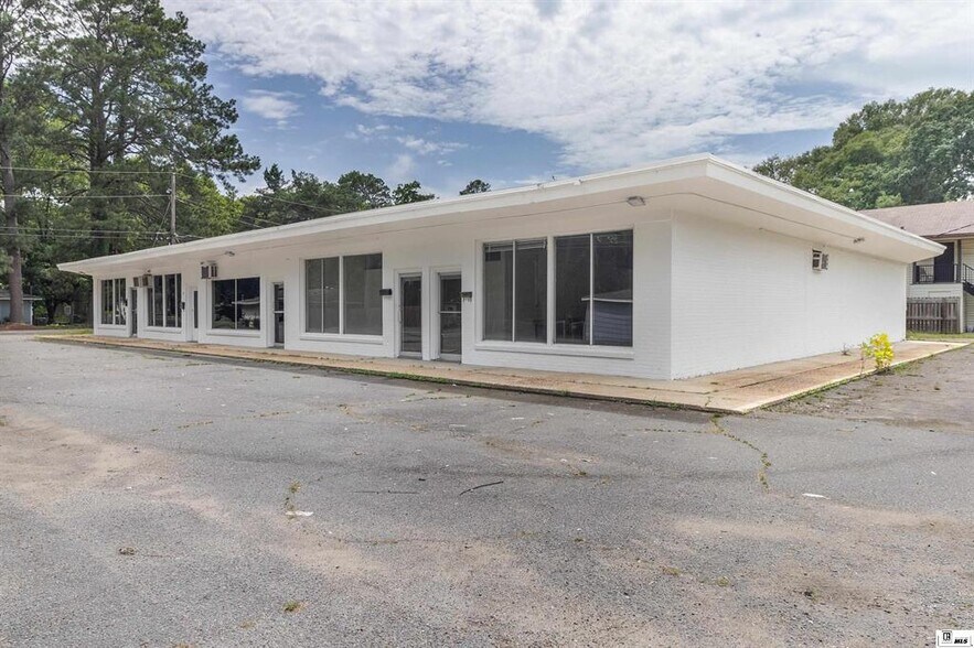 2701 Oliver Rd, Monroe, LA à vendre - Photo du bâtiment - Image 2 de 11