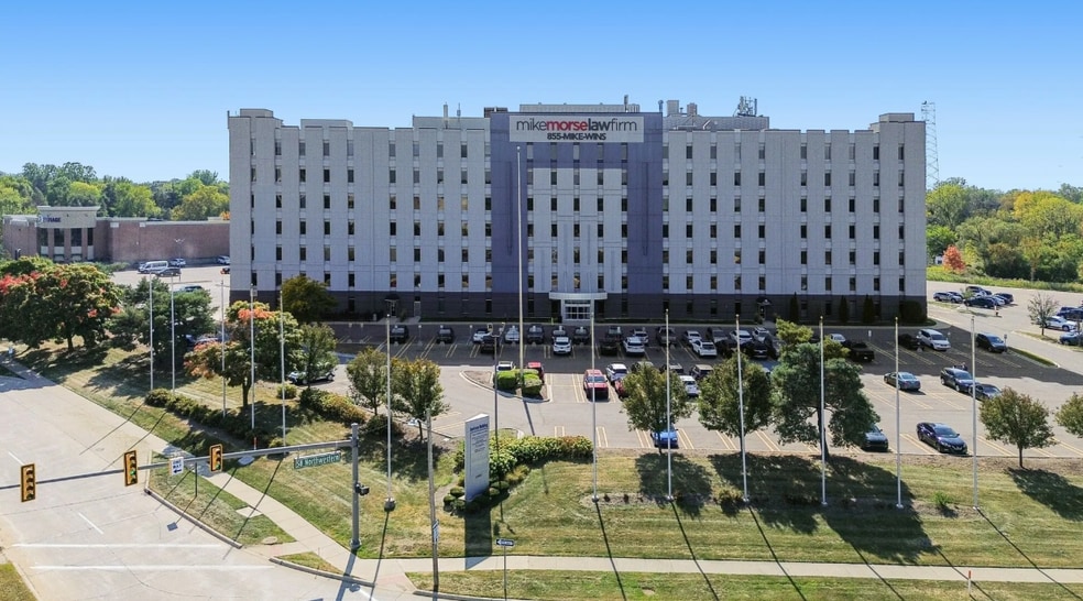 24901 Northwestern Hwy, Southfield, MI à louer - Photo principale - Image 1 de 7