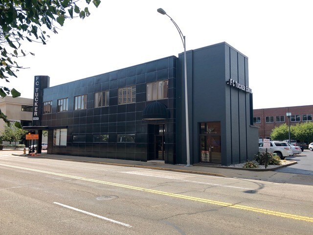 4 NW 2nd St, Evansville, IN à louer Photo principale- Image 1 de 11