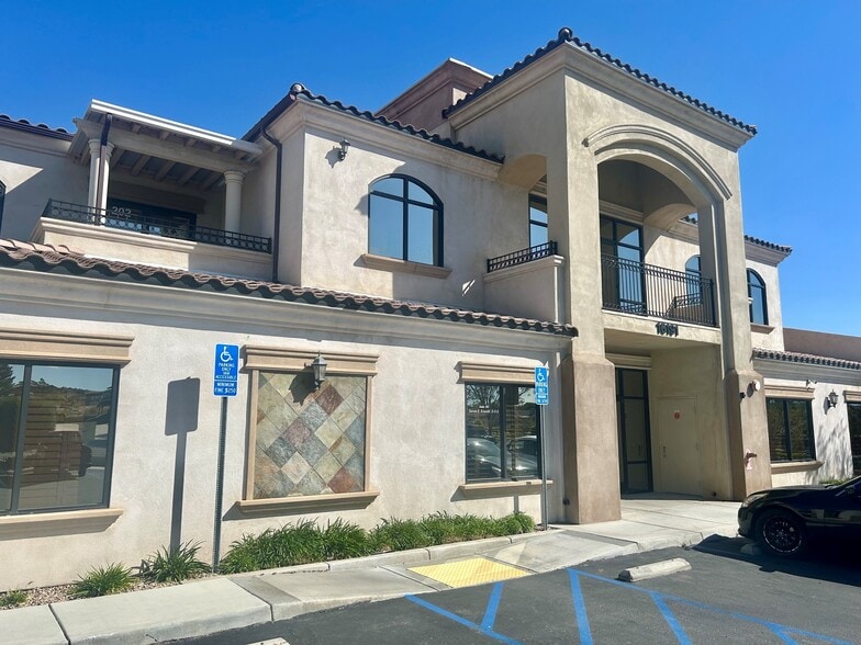 16191 Kamana Rd, Apple Valley, CA à louer - Photo du bâtiment - Image 2 de 4