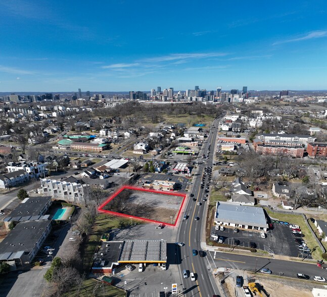 2015 8th Ave S, Nashville, TN à louer - Photo du bâtiment - Image 1 de 5