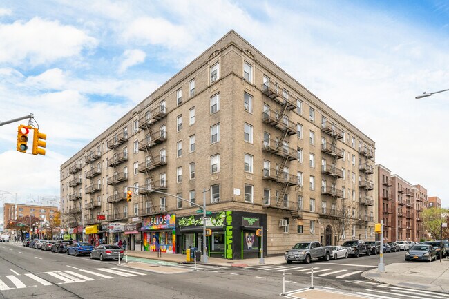 Plus de détails pour 3924-3952 Queens Blvd, Sunnyside, NY - Commerce de détail à louer
