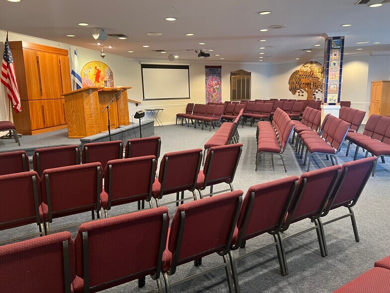 23023 Hilse Ln, Newhall, CA à vendre - Photo du bâtiment - Image 1 de 1