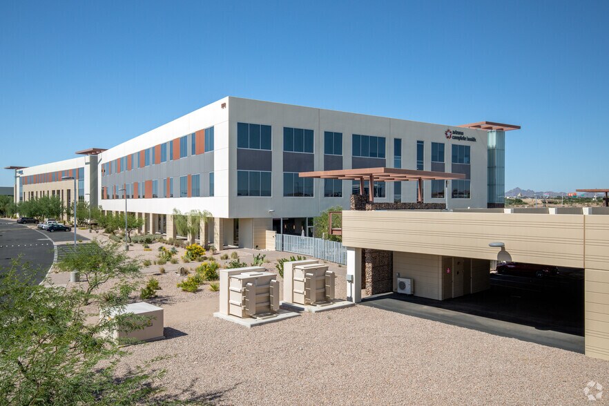 1870 W Rio Salado Pky, Tempe, AZ à louer - Photo principale - Image 1 de 11