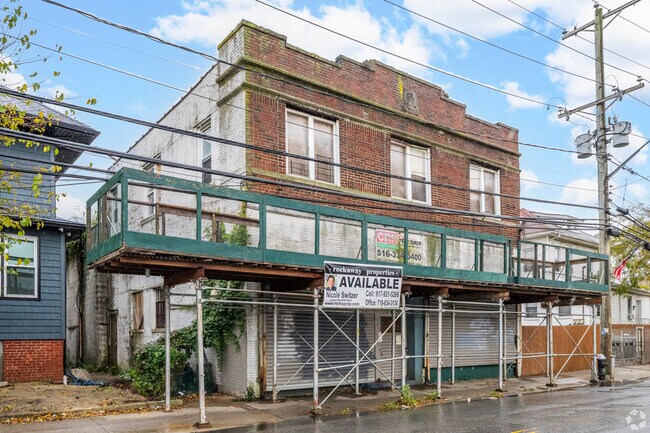 Plus de détails pour 11307 Rockaway Beach Blvd, Neponsit, NY - Bureau/Commerce de détail à louer