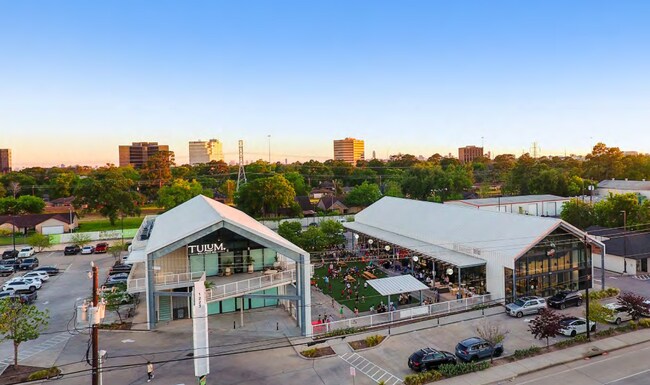 Plus de détails pour 1225 W 34th St, Houston, TX - Commerce de détail à louer