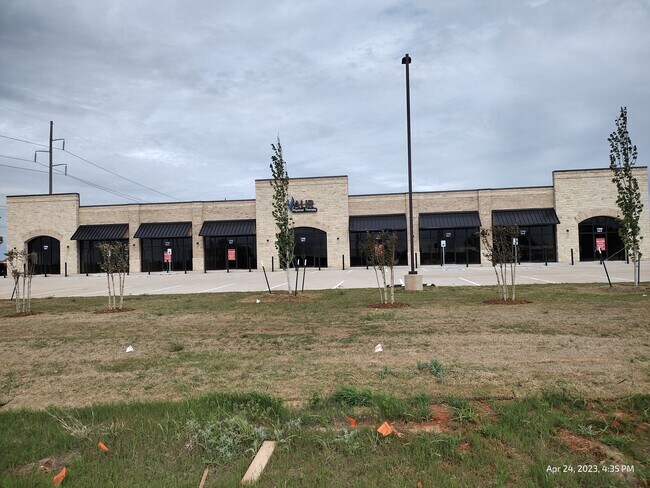 Plus de détails pour 17860 MacArthur Park Rd, Edmond, OK - Commerce de détail, Local d'activités à louer