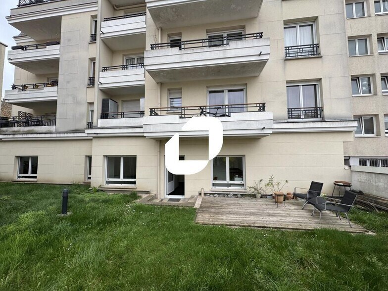 Bureau dans Montrouge à louer - Photo du bâtiment - Image 1 de 13