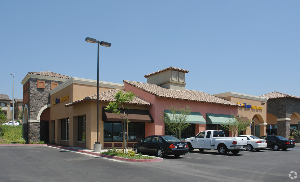 29049-29073 Overland Dr, Temecula, CA for lease - Primary Photo - Image 3 of 5