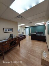 53 N Park Ave, Rockville Centre, NY for lease Interior Photo- Image 1 of 10
