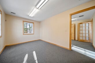 72 Whittier Hwy, Moultonborough, NH à louer Photo intérieure- Image 1 de 5