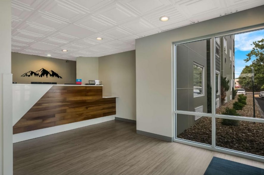 680 Winfield Dunn Pky, Sevierville, TN for sale - Building Photo - Image 2 of 21