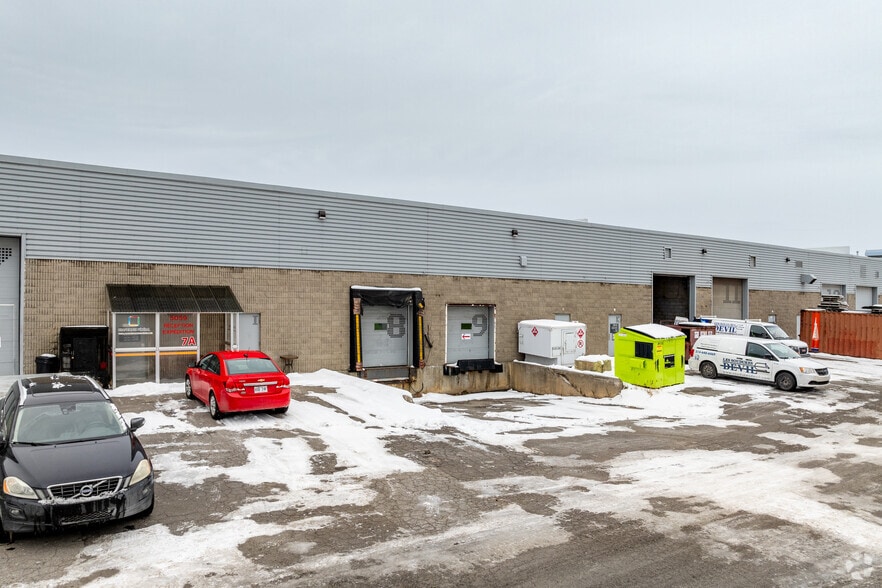5001-5099 Boul Saint-Jean-Baptiste, Montréal, QC for sale - Building Photo - Image 3 of 4