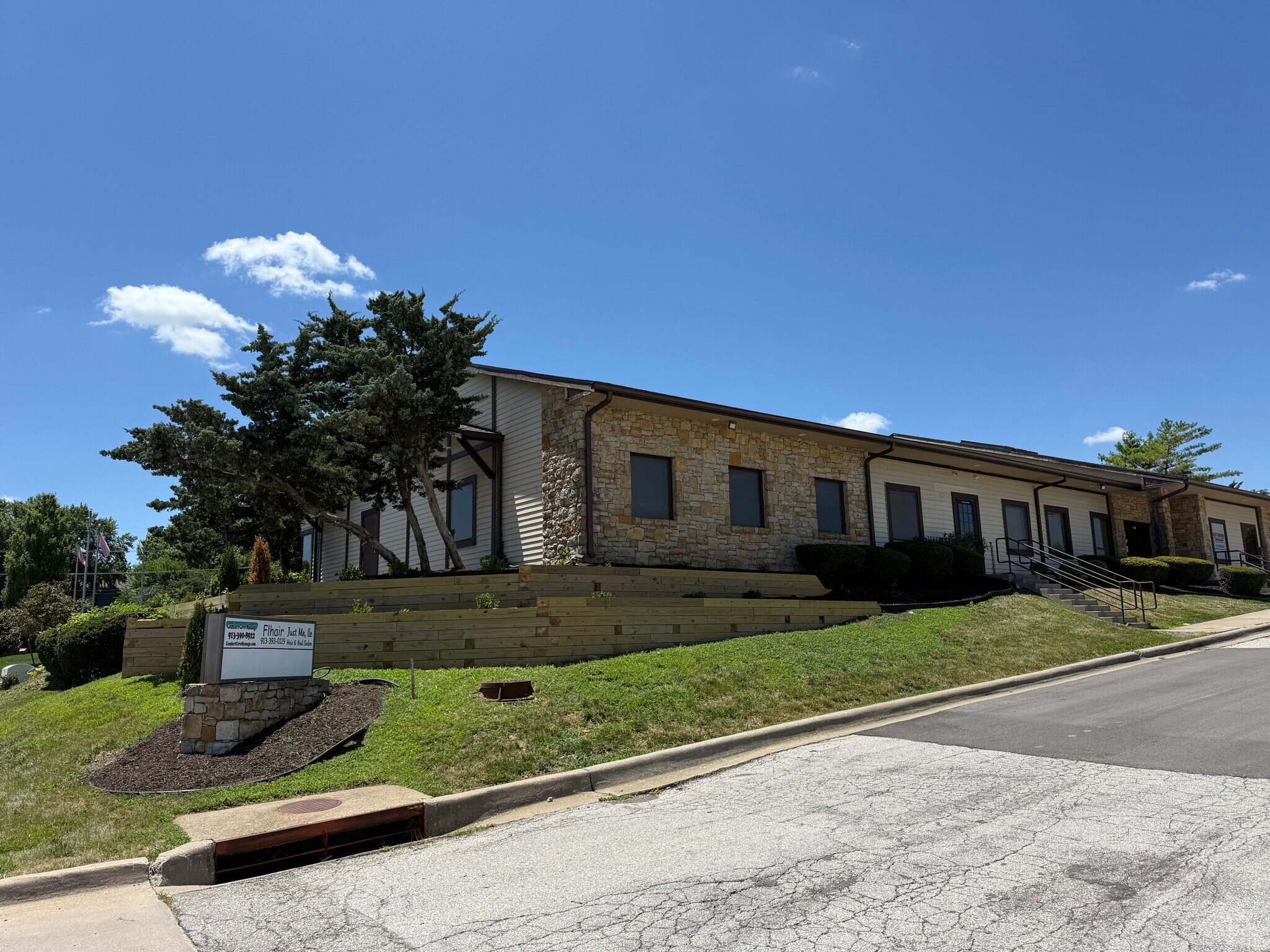 13460 S Arapaho Dr, Olathe, KS for lease Building Photo- Image 1 of 17