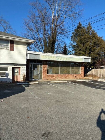 408 Blooming Grove Tpke, New Windsor Township, NY à louer - Photo du bâtiment - Image 2 de 7