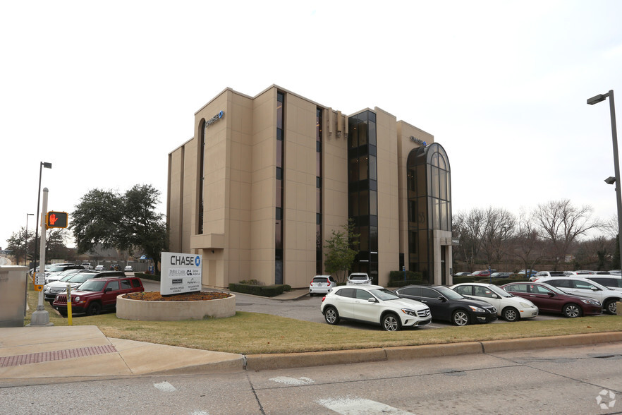 1200 NW 63rd St, Oklahoma City, OK for lease - Primary Photo - Image 1 of 13