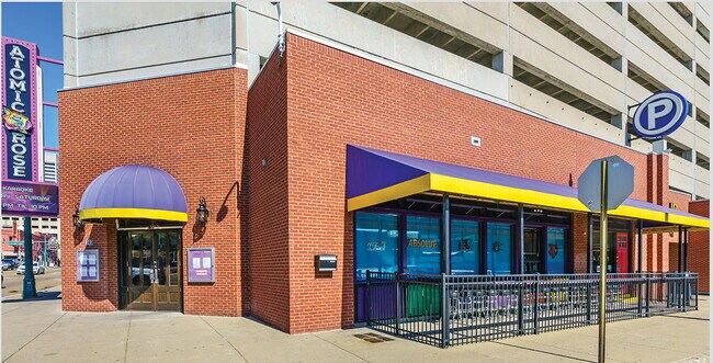 Plus de détails pour 140 Lt George W Lee Ave, Memphis, TN - Commerce de détail à louer