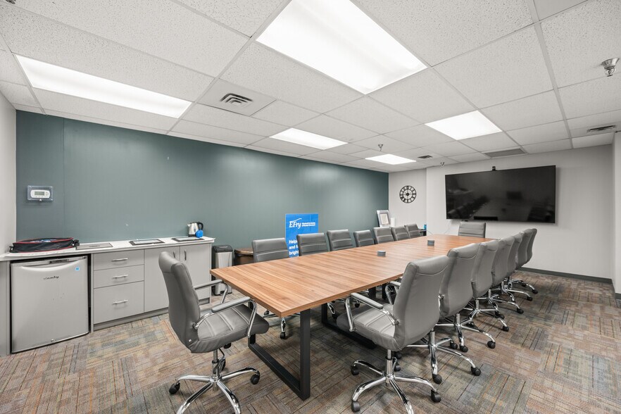 93 Sixth St, New Westminster, BC à vendre - Photo du bâtiment - Image 3 de 16