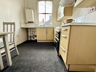 Plus de détails pour 100-100A High St, Bridlington - Commerce de détail à vendre