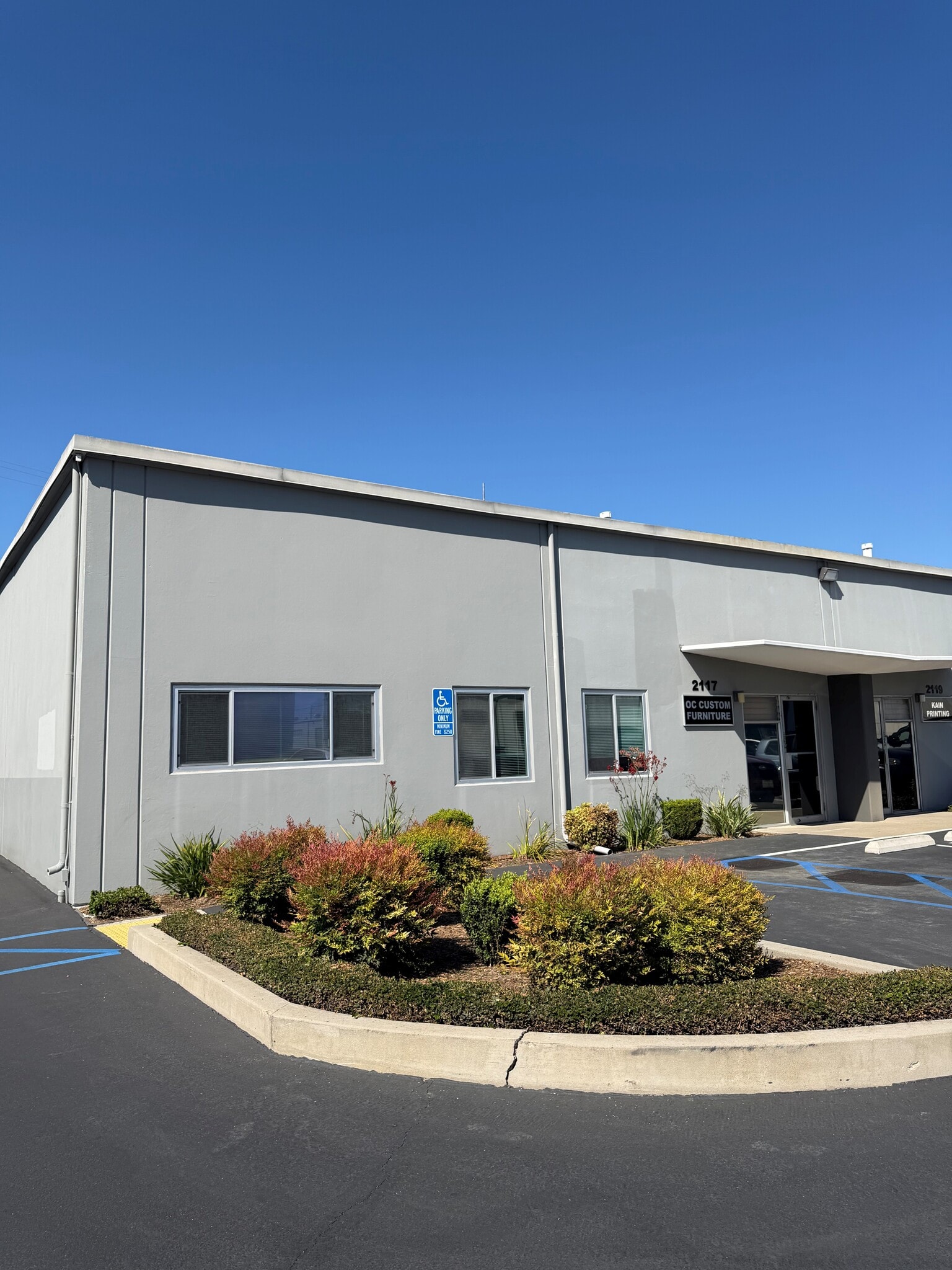 2117-2127 S Grand Ave, Santa Ana, CA for lease Interior Photo- Image 1 of 1