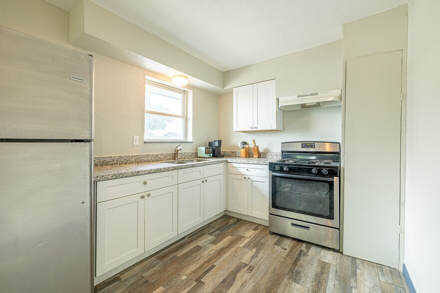 4806 6th St, Bacliff, TX à vendre - Photo intérieure - Image 3 de 12