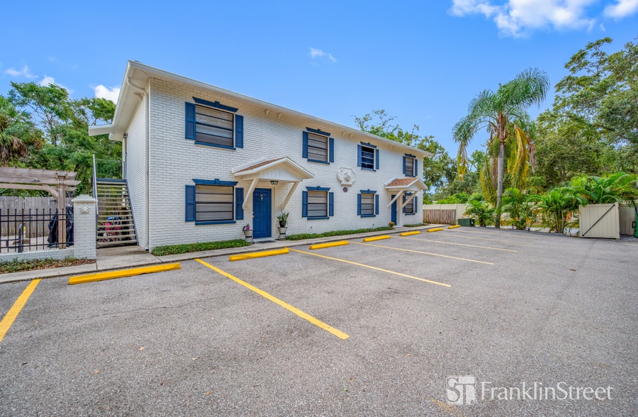 7802-7806 Colonial Club Ct, Riverview, FL for sale - Building Photo - Image 3 of 18