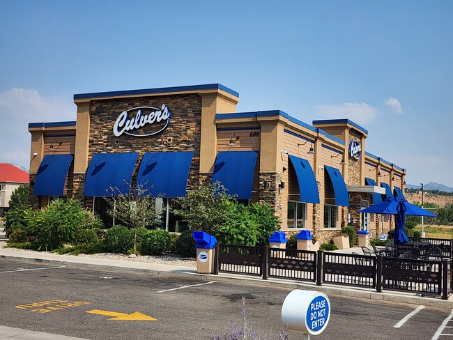 Plus de détails pour 600 Airport Rd, Rifle, CO - Commerce de détail à vendre