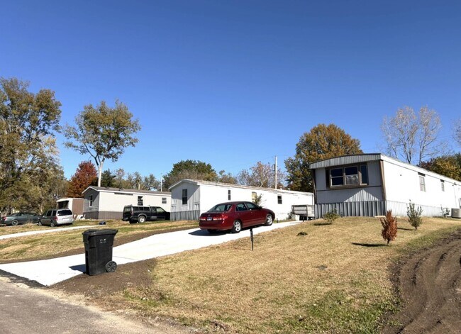 More details for 930 S Lincoln St, Ottawa, KS - Multifamily for Sale
