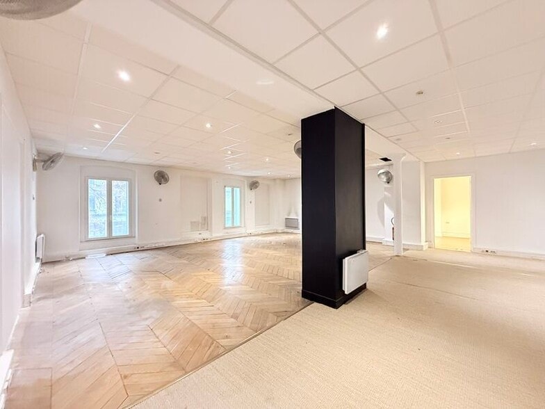 43 Rue De Turbigo, Paris for lease - Interior Photo - Image 3 of 12