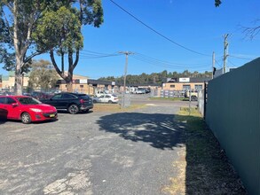 5 Bon-Mace Cl, Berkeley Vale à louer Photo du bâtiment- Image 2 de 5