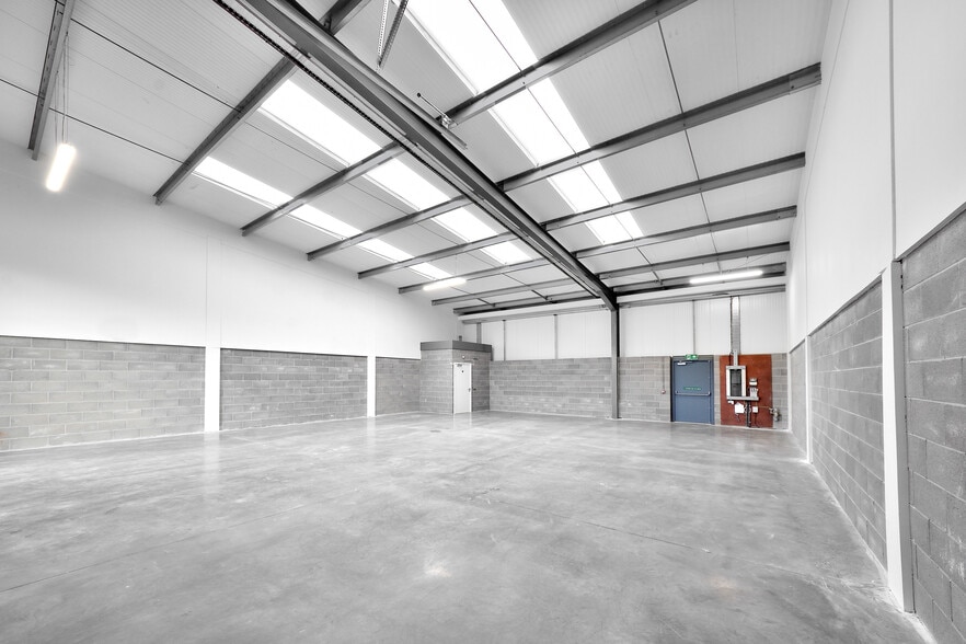 1-6 Earls Gate Park, Grangemouth for lease - Building Photo - Image 3 of 3