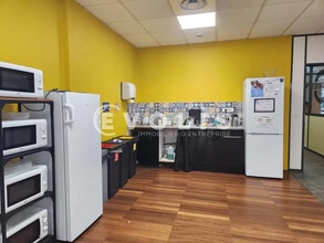 7 Rue Alfred De Musset, Villeurbanne for lease Interior Photo- Image 2 of 11