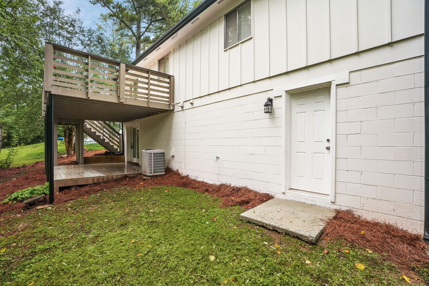 2153 Greenhill Dr SW, Marietta, GA à vendre - Photo du bâtiment - Image 2 de 31
