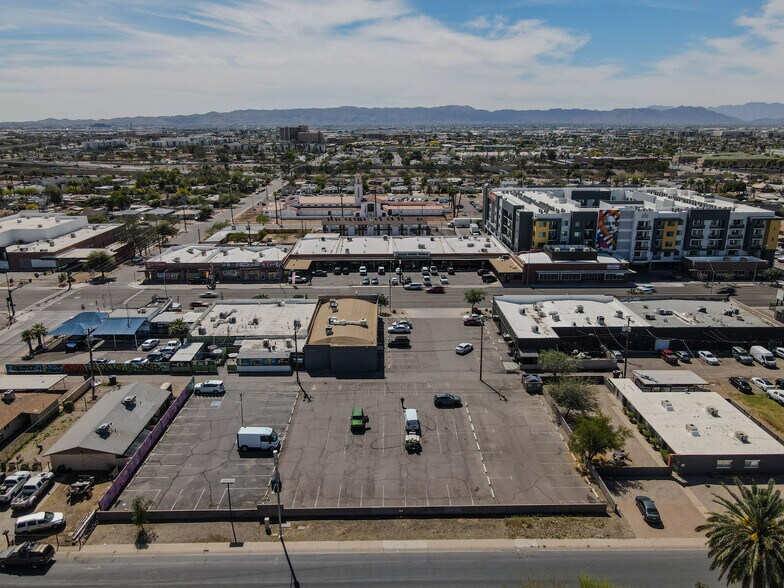 1730 E McDowell Rd, Phoenix, AZ à louer - Photo du bâtiment - Image 2 de 9