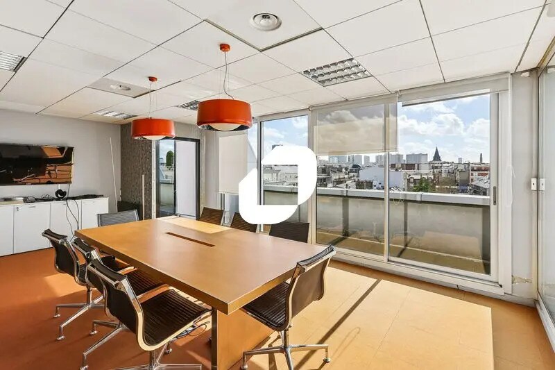 Office in Levallois-Perret for lease - Building Photo - Image 2 of 14