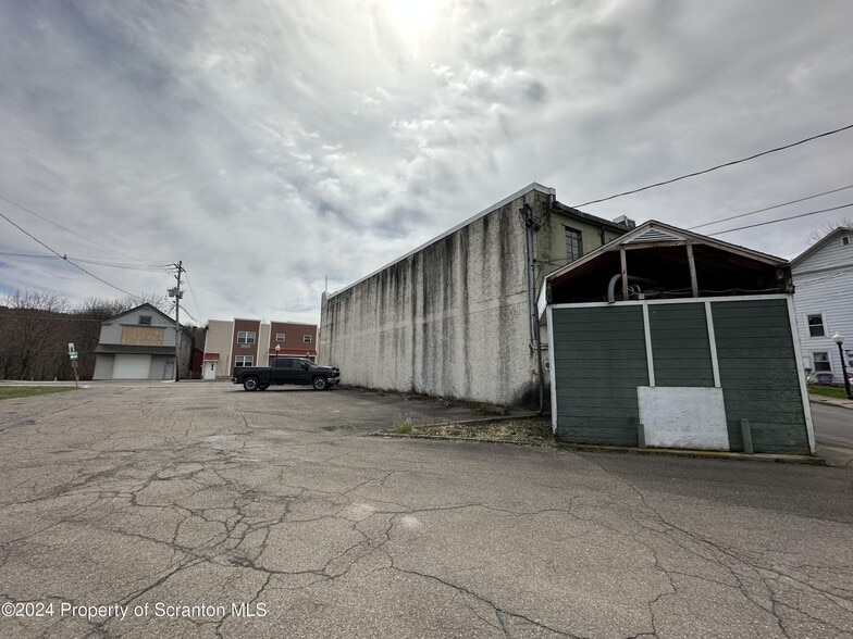 27 Taylor Ave, Wyalusing, PA à vendre - Photo du bâtiment - Image 3 de 19