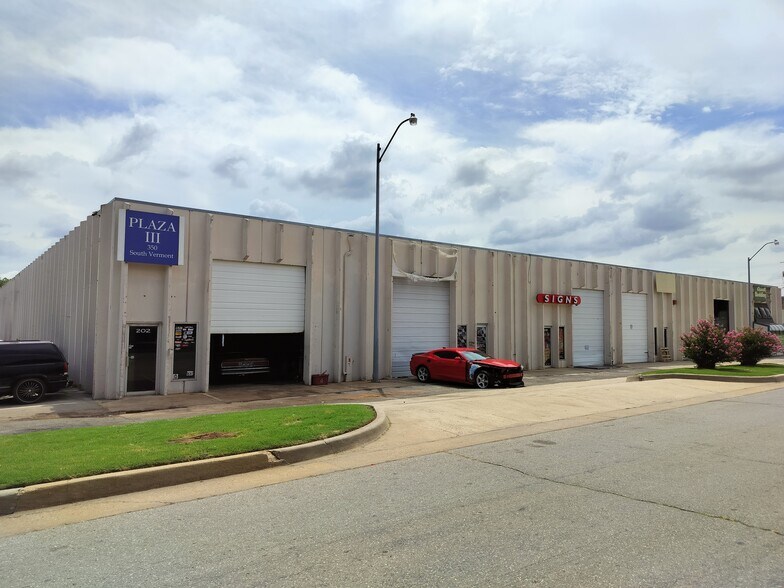 340 S Vermont Ave, Oklahoma City, OK à louer - Photo du bâtiment - Image 1 de 3