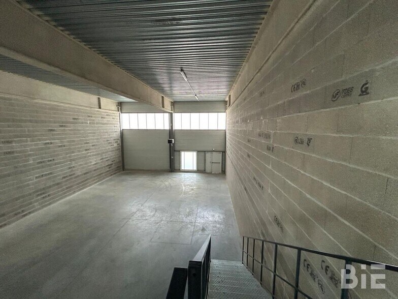 Flex dans Floirac à louer - Photo du bâtiment - Image 3 de 15