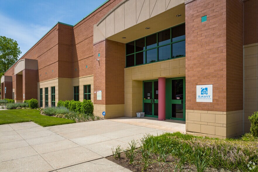 400 Commons Way, Rockaway, NJ à louer - Photo du bâtiment - Image 2 de 6