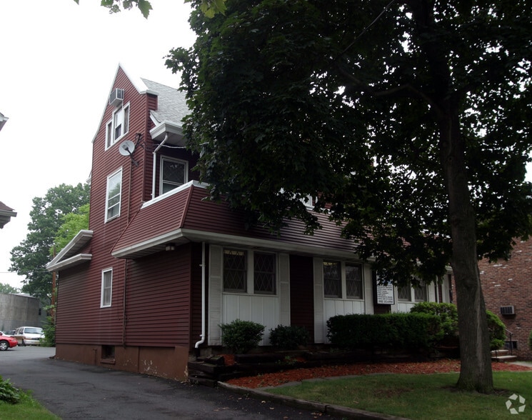 523 Westfield Ave, Elizabeth, NJ for lease - Building Photo - Image 2 of 32