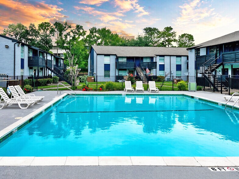 Hudson & Crosby at Westchase portefeuille de 2 propriétés à vendre sur LoopNet.ca - Photo du bâtiment - Image 3 de 16
